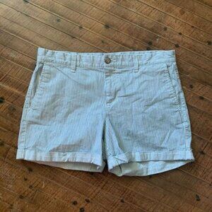 Gap girlfriend 4” black and white striped size 6 shorts
